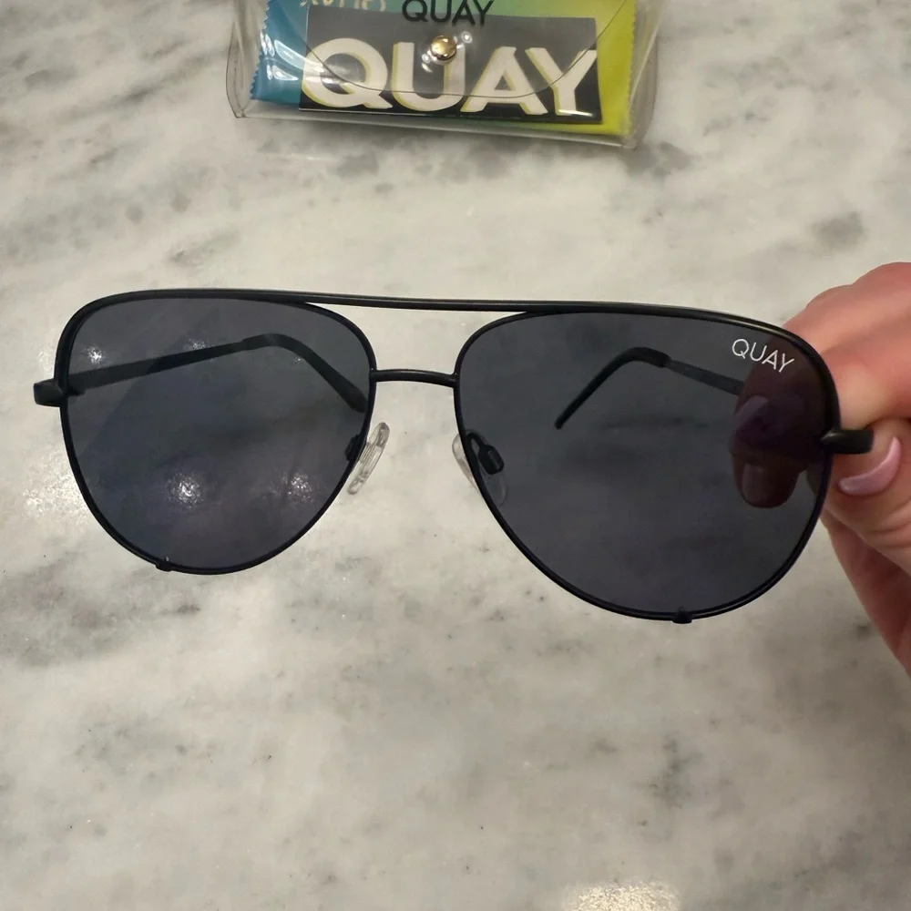 Quay Australia Black Sunglasses - Picture 5 of 5
